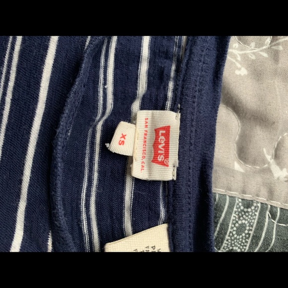 Levis shirt - Picture 2 of 2